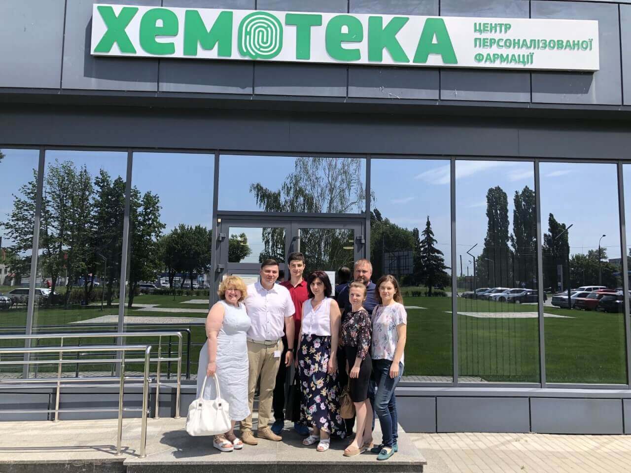 Лікарі онкологічного центру TomoClinic відвідали компаундинг-центр «Хемотекі» - фото 2